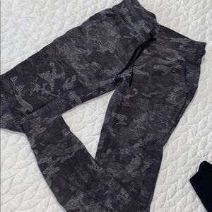 Lululemon joggers